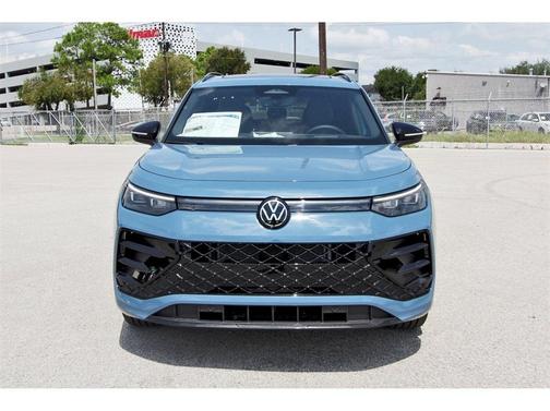 2025 Volkswagen Tiguan 2.0T SE R-Line Black