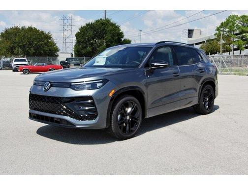 2025 Volkswagen Tiguan 2.0T SE R-Line Black