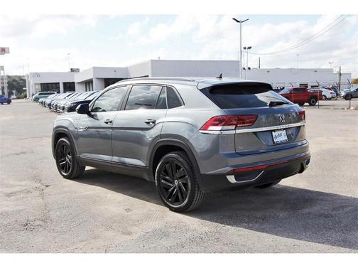 2022 Volkswagen Atlas Cross Sport 2.0T SE w/Technology
