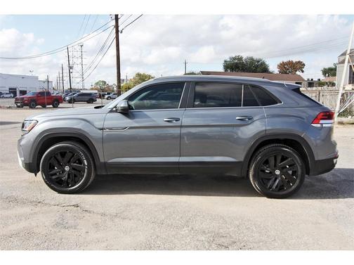 2022 Volkswagen Atlas Cross Sport 2.0T SE w/Technology