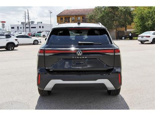 2025 Volkswagen Tiguan 2.0T SE