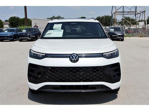 2025 Volkswagen Tiguan 2.0T SE R-Line Black
