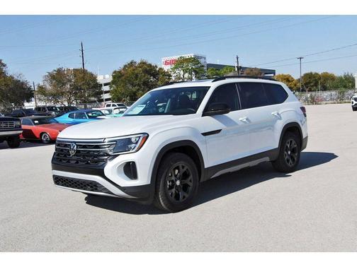 Opal White Pearl 2026 Volkswagen Atlas 2.0T Peak Edition