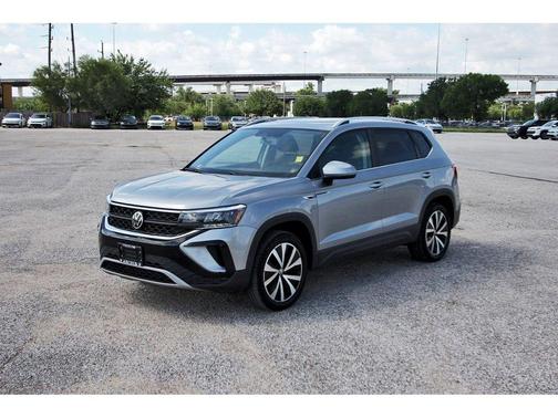 Pyrite Silver Metallic 2022 Volkswagen Taos 1.5T SE