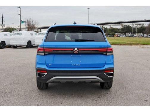 2025 Volkswagen Taos 1.5T SE