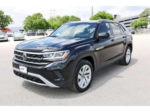 Deep Black Pearl Effect 2022 Volkswagen Atlas Cross Sport 3.6L V6 SE w/Technology