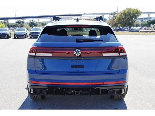 2026 Volkswagen Atlas Cross Sport 2.0T SEL R-Line Black