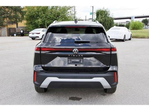 2025 Volkswagen Tiguan 2.0T S