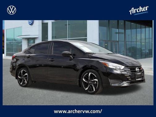 Black 2023 Nissan Versa 1.6 SR