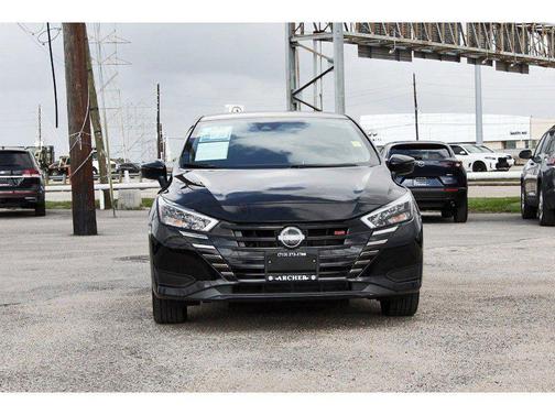 Black 2023 Nissan Versa 1.6 SR