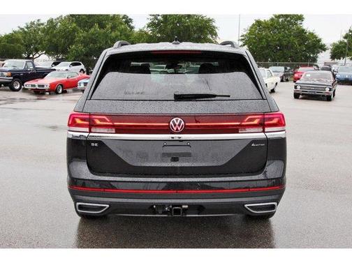 2024 Volkswagen Atlas 2.0T SE