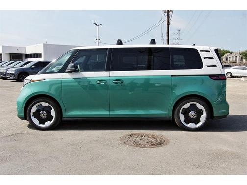 2025 Volkswagen ID. Buzz Pro S Plus