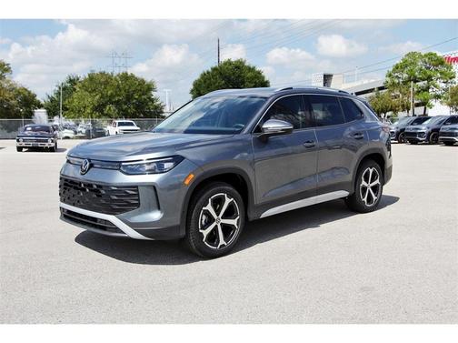 2025 Volkswagen Tiguan 2.0T SE