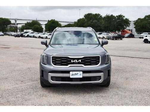 Everlasting Silver 2023 Kia Telluride SX