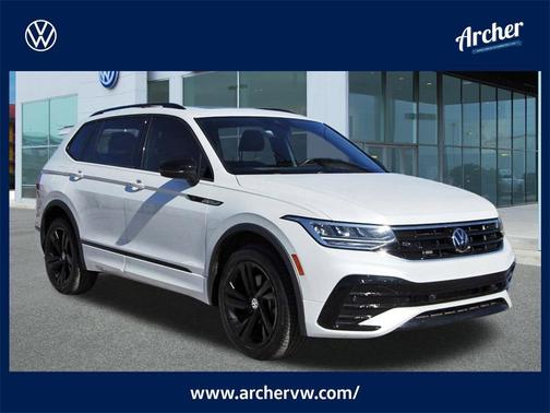 2023 Volkswagen Tiguan 2.0T SE R-Line Black