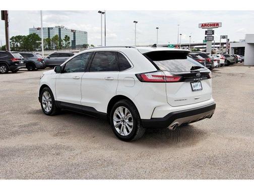 2023 Ford Edge Titanium