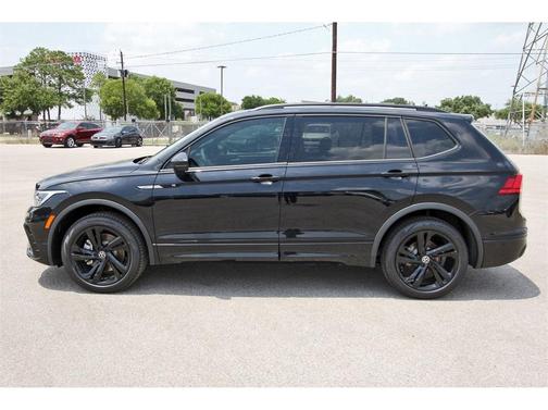 2024 Volkswagen Tiguan 2.0T SE R-Line Black