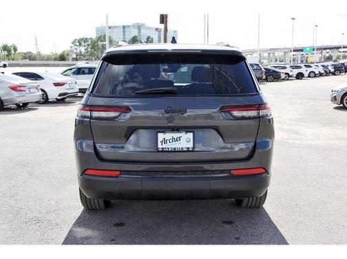 2021 Jeep Grand Cherokee L Laredo