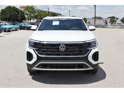 2025 Volkswagen Atlas Cross Sport 2.0T SE w/Technology