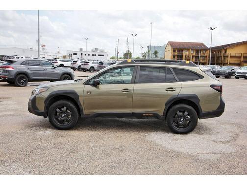 Autumn Green Metallic 2023 Subaru Outback Wilderness