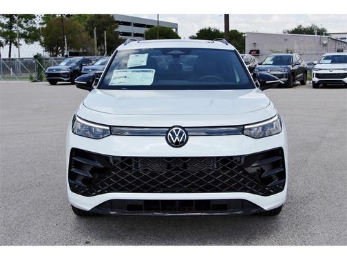 2025 Volkswagen Tiguan 2.0T SE R-Line Black