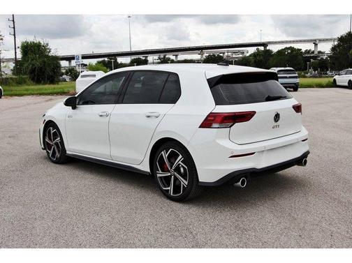 2025 Volkswagen Golf GTI 2.0T SE