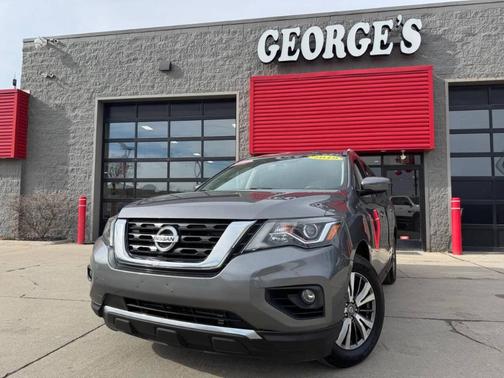 2019 Nissan Pathfinder SV