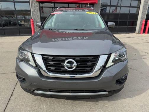 2019 Nissan Pathfinder SV