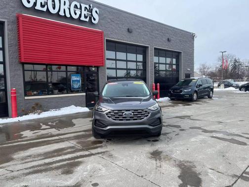 2022 Ford Edge SE