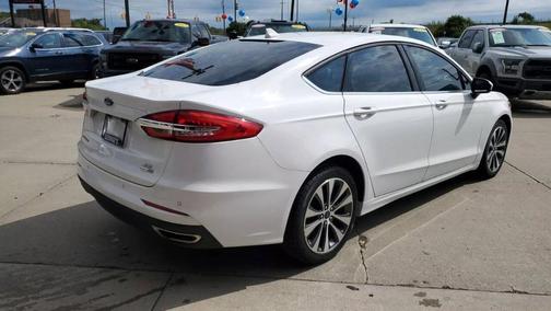 2020 Ford Fusion SE