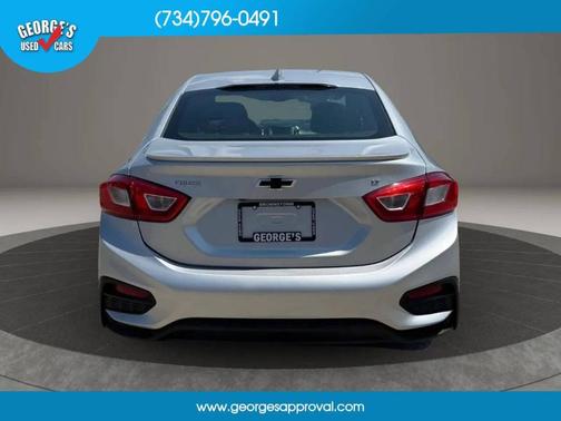 Silver 2018 Chevrolet Cruze LT