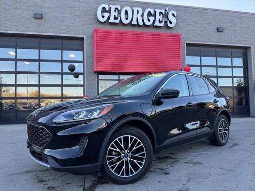 2022 Ford Escape PHEV SE