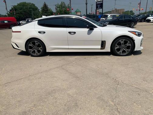 2021 Kia Stinger GT-Line