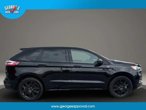 Black 2023 Ford Edge ST-Line
