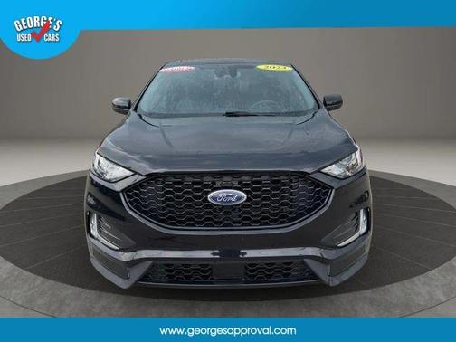 Black 2023 Ford Edge ST-Line