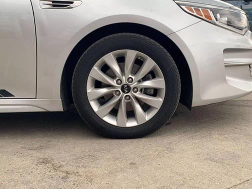 2017 Kia Optima LX