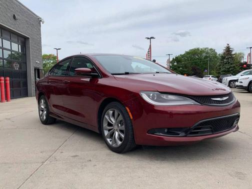 2015 Chrysler 200 S