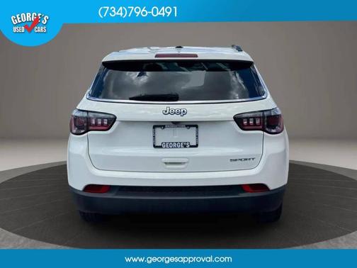 White 2021 Jeep Compass Sport