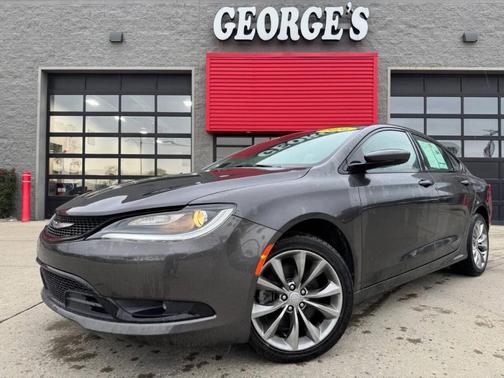 2016 Chrysler 200 S