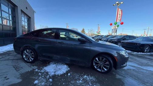 2016 Chrysler 200 S