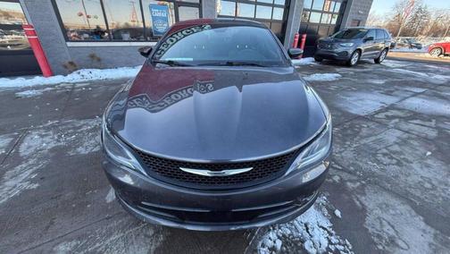 2016 Chrysler 200 S