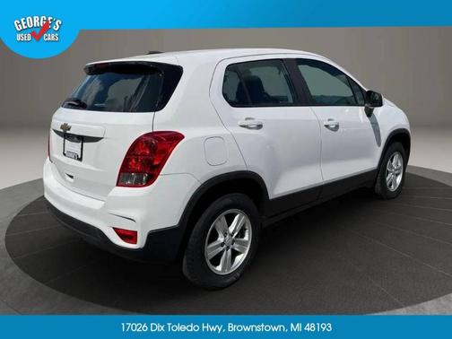 White 2019 Chevrolet Trax LS