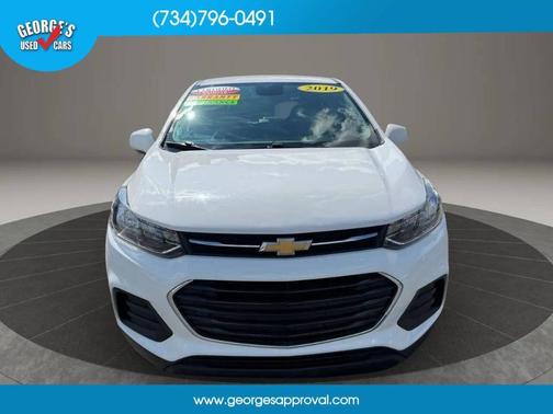 White 2019 Chevrolet Trax LS