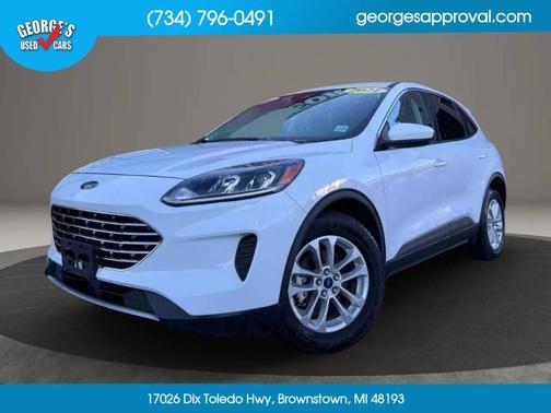 White 2021 Ford Escape SE