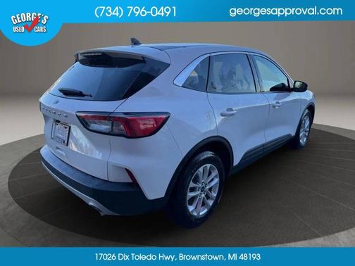 White 2021 Ford Escape SE