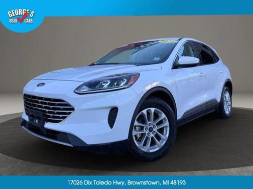White 2021 Ford Escape SE