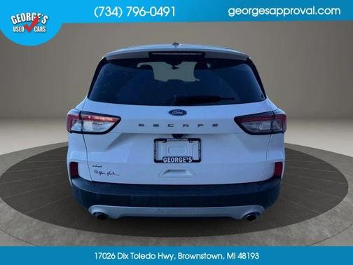 White 2021 Ford Escape SE