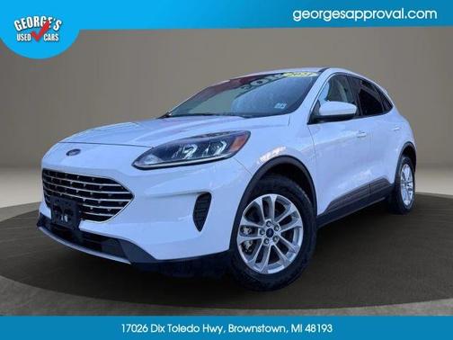 White 2021 Ford Escape SE
