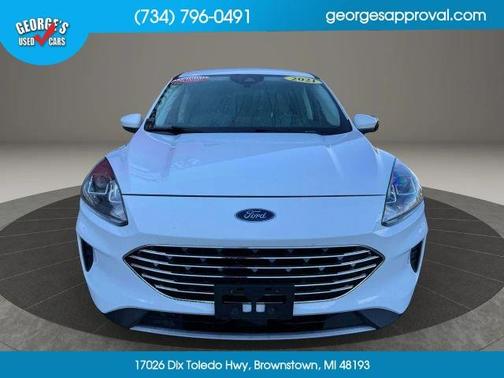 White 2021 Ford Escape SE