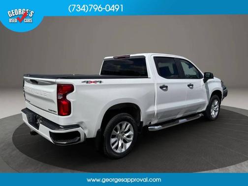 White 2021 Chevrolet Silverado 1500 Custom